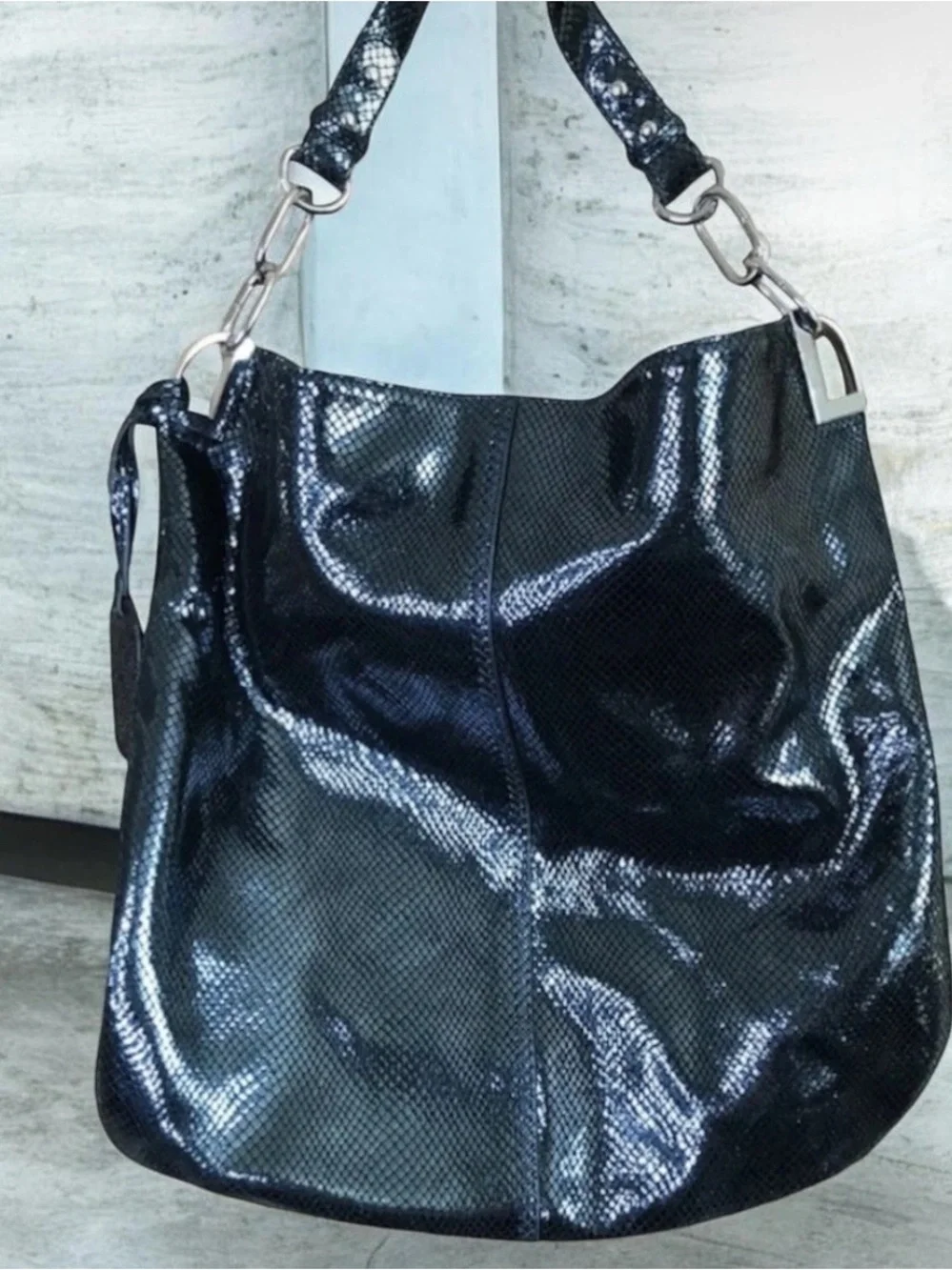 Badgley Mischka Leather Satchel Blue Black Iridescent Bag Snake Skin Style Tote